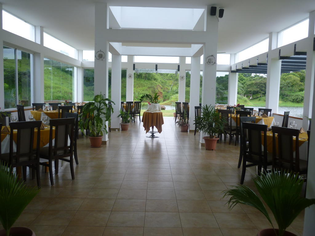 Hotel Vista Lago Santiago Rom bilde